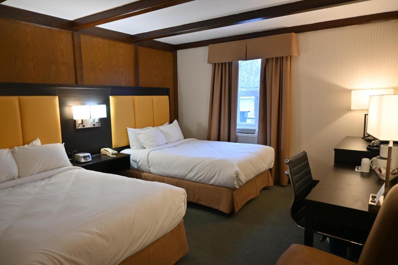 Hotel The